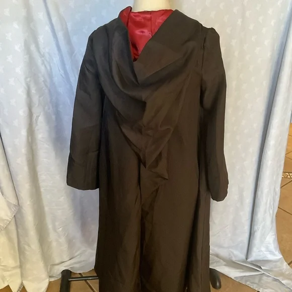 Kids Wizard Costume Robe with Griffindor Crest-Tie and Scarf included - Picture 4 of 12